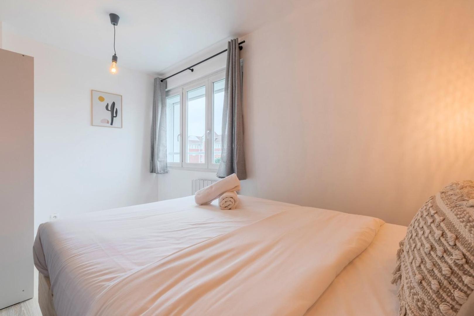 Appartement Renovated 2-bedroom Duplex Near Metro. *